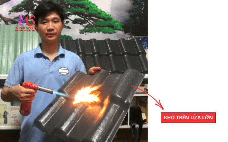 Kiểm chứng khả năng chống cháy Tôn xốp cách nhiệt