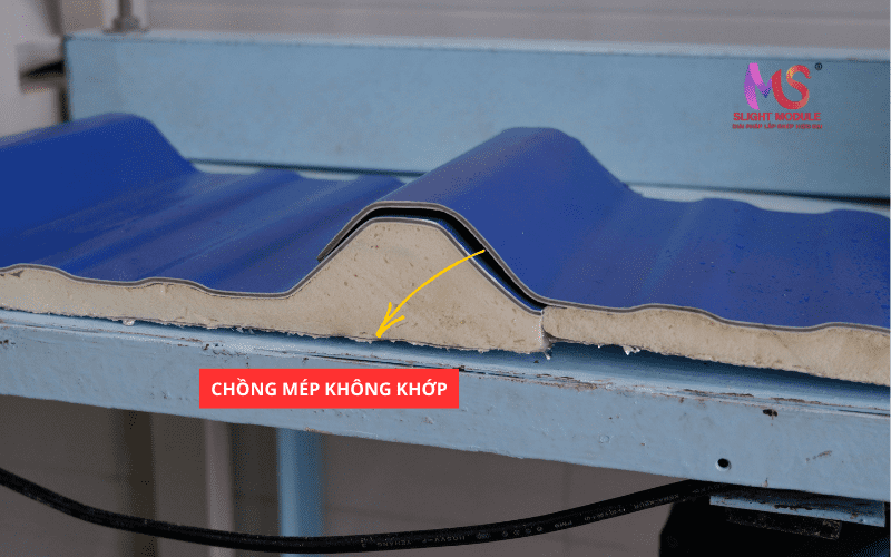 Thi công tôn nhựa xốp pu