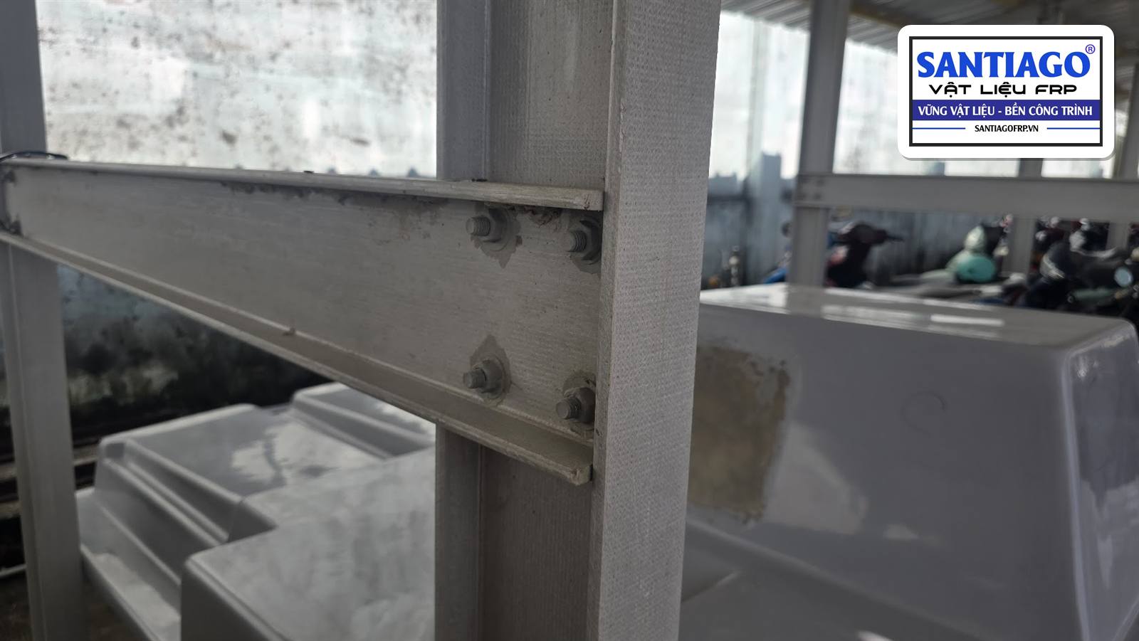 Mối nối dầm cột FRP bắt bu lông